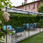 Apartmán Maji - Historic With Pool & Parking, 100m From Ferry & Train