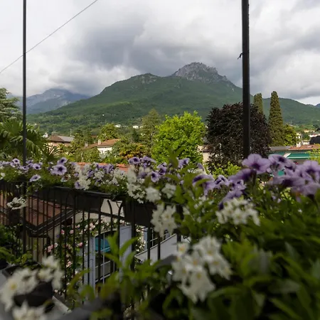 Maji Apartment Mandello del Lario